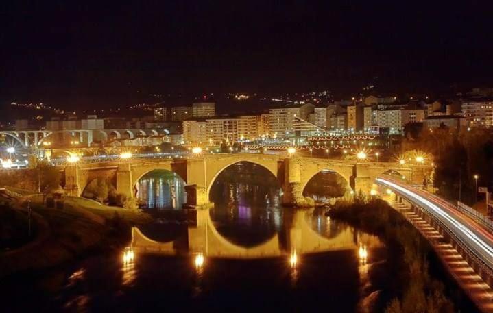 Castelodobispo - Ourense Sobrado del Obispo المظهر الخارجي الصورة